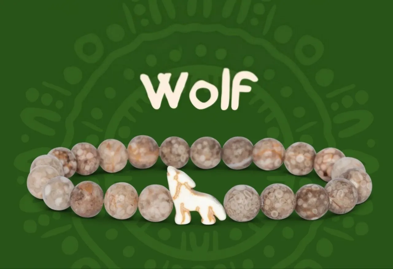 The Wolf Bracelet — Місяць